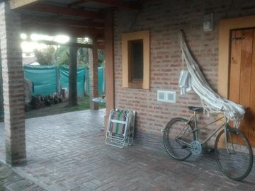 Casa en venta - 2 Dormitorios 1 Baños 2 Cocheras - 313Mts2 - Villa Santos Tesei, Hurlingham