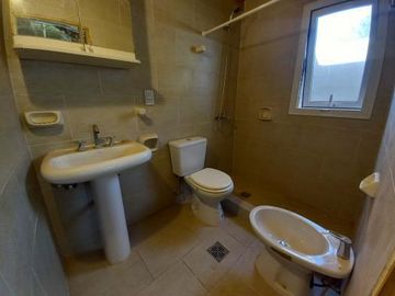 Casa en venta - 3 dormitorios 2 baños 3 cocheras - 180mts2 - Nueva Atlantis