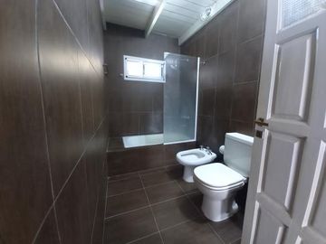 Casa en venta - 3 dormitorios 2 baños 3 cocheras - 180mts2 - Nueva Atlantis