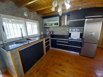 Casa en venta - 3 dormitorios 2 baños 3 cocheras - 180mts2 - Nueva Atlantis