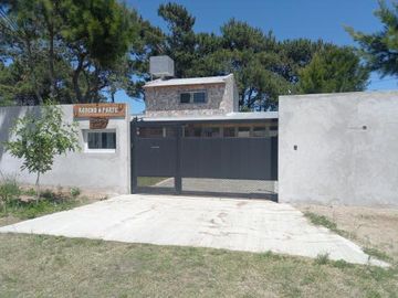 Casa en venta - 3 dormitorios 2 baños 3 cocheras - 180mts2 - Nueva Atlantis
