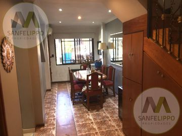 CASA ESTILO PH - VENTA - WILDE - AVELLANEDA