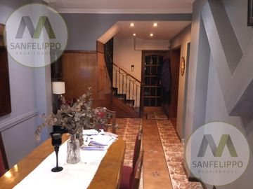CASA ESTILO PH - VENTA - WILDE - AVELLANEDA