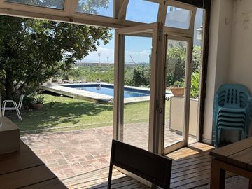 Casa en  Cerro de las Rosas con excelentes vistas al kempes y las cierras