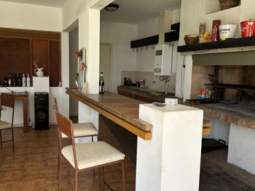 Casa en  Cerro de las Rosas con excelentes vistas al kempes y las cierras