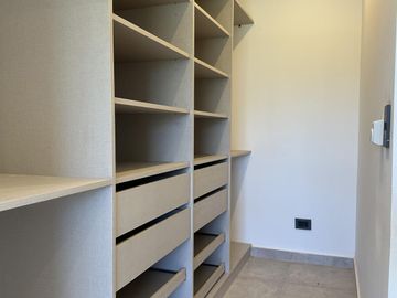VENTA Casa Barrio Cerrado Santa Elisa-Pilar Del Este-LOSA RADIANTE-Estrenar- PILETA-Tenis-Futbol