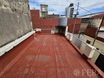 Venta de PH 4 ambientes con cochera en Wilde