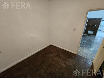 Venta de PH 4 ambientes con cochera en Wilde