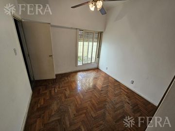 Venta de PH 4 ambientes con cochera en Wilde