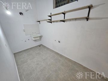 Venta de PH 4 ambientes con cochera en Wilde