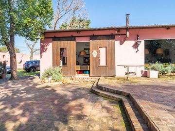 Casa en Terreno de 4.000 m2 - Apto para Construcción - Ideal Desarrollo en Manzanares