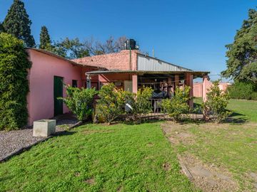 Casa en Terreno de 4.000 m2 - Apto para Construcción - Ideal Desarrollo en Manzanares