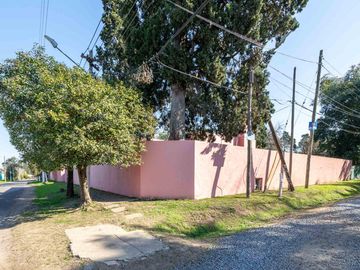 Casa en Terreno de 4.000 m2 - Apto para Construcción - Ideal Desarrollo en Manzanares