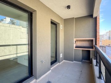 Moderno 3 ambientes con parrilla propia y amenitites en Caballito