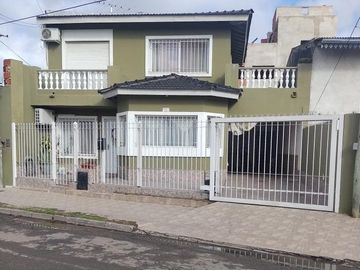 Casa en venta - 3 dormitorios 2 baños 1 cochera - 197mts2 - Pilar