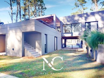 Casa en venta en Costa Esmeralda 4 dormitorios