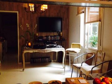 VENTA, EN RECOLETA, 3 AMBIENTES, GRAN  PATIO.