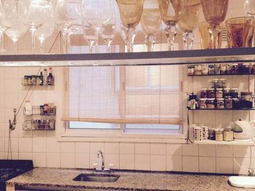 VENTA, EN RECOLETA, 3 AMBIENTES, GRAN  PATIO.
