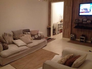 VENTA, EN RECOLETA, 3 AMBIENTES, GRAN  PATIO.