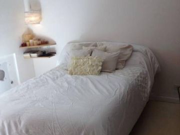 VENTA, EN RECOLETA, 3 AMBIENTES, GRAN  PATIO.