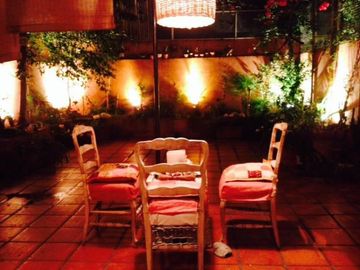 VENTA, EN RECOLETA, 3 AMBIENTES, GRAN  PATIO.