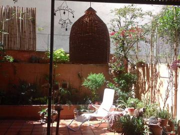 VENTA, EN RECOLETA, 3 AMBIENTES, GRAN  PATIO.