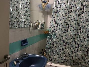 VENTA, EN RECOLETA, 3 AMBIENTES, GRAN  PATIO.
