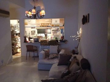 VENTA, EN RECOLETA, 3 AMBIENTES, GRAN  PATIO.