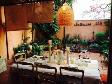 VENTA, EN RECOLETA, 3 AMBIENTES, GRAN  PATIO.