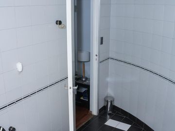Casa Céntrica con Salón Comercial