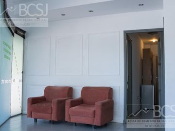 Casa Céntrica con Salón Comercial