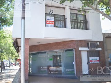 Casa Céntrica con Salón Comercial