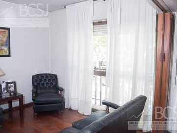 Casa Céntrica con Salón Comercial