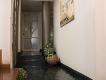 Casa Céntrica con Salón Comercial