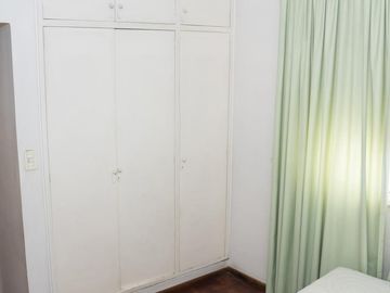Casa Céntrica con Salón Comercial