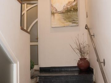 Casa Céntrica con Salón Comercial