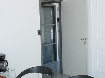Casa Céntrica con Salón Comercial