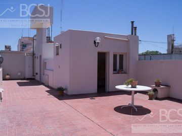 Casa Céntrica con Salón Comercial