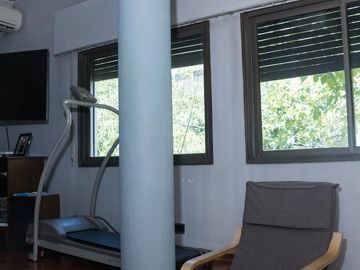 Casa Céntrica con Salón Comercial