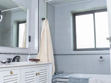 Casa Céntrica con Salón Comercial