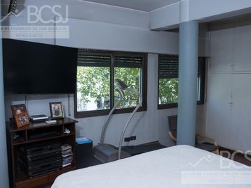 Casa Céntrica con Salón Comercial