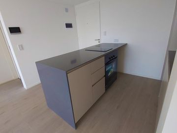 Exc departamento 2 ambientes en piso alto Torre Park Bamboo. Cochera  - La Lucila