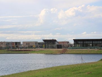 Lote a la Laguna FINANCIADO- Nordelta
