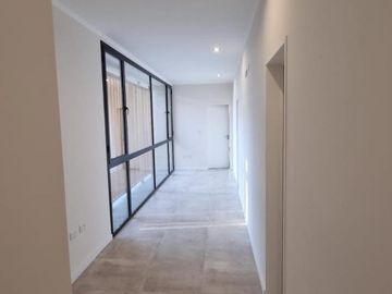 Casa venta en venta - 3 dormitorios 2 baños - 228mts2 - Haras Del Sur II