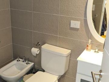 Olivos, casa en Venta en Impecable estado, 3 dormitorios, jardín, doble cochera