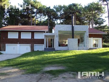 Casa Reciclada en Venta Jilguero 580 PInamar 5 Dormitorios