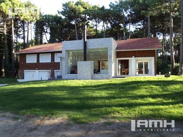 Casa Reciclada en Venta Jilguero 580 PInamar 5 Dormitorios