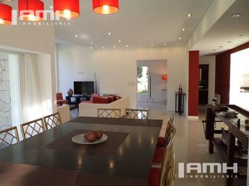 Casa Reciclada en Venta Jilguero 580 PInamar 5 Dormitorios