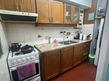 Departamento en Venta de 2 Dormitorios sobre Avenida Alberdi