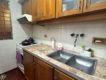 Departamento en Venta de 2 Dormitorios sobre Avenida Alberdi